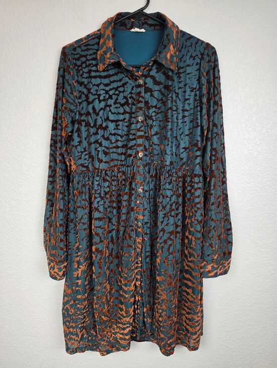 Anthropologie Dresses & Skirts - Anthropologie Jodifl Small Animal Print Velour Shirt Dress